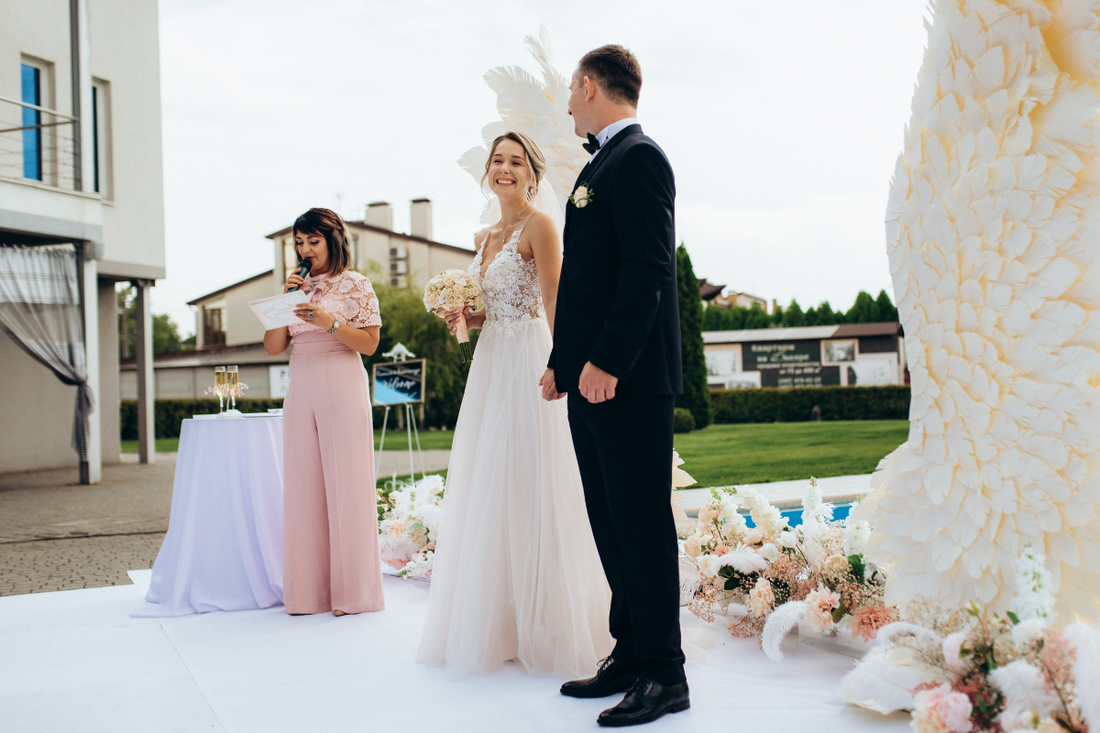 How to Choose a Fragrance for Your Wedding